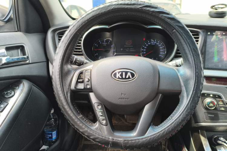 Used Kia K5 2012 2.0L Automatic DLX Steering Wheel