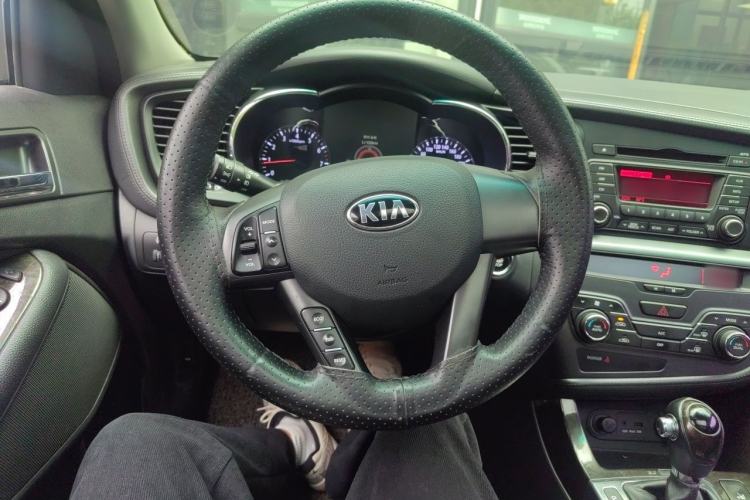 Used Kia K5 2012 2.0L Automatic DLX Steering Wheel