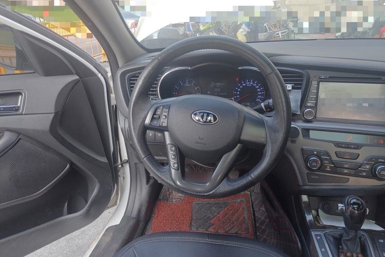 Used Kia K5 2012 2.0L Automatic DLX Steering Wheel