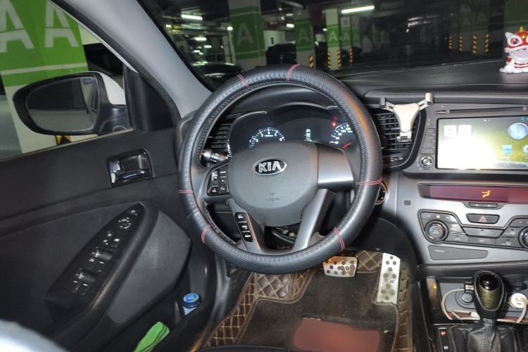 Used Kia K5 2012 2.0L Automatic DLX Steering Wheel
