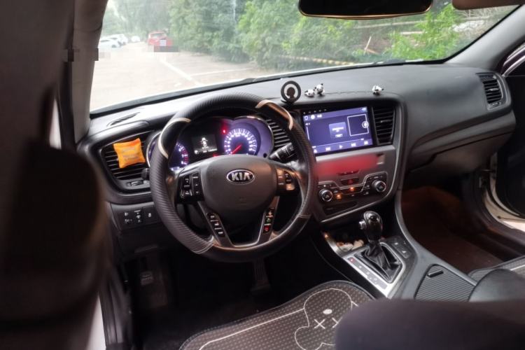 Used Kia K5 2012 2.0L Automatic DLX Steering Wheel