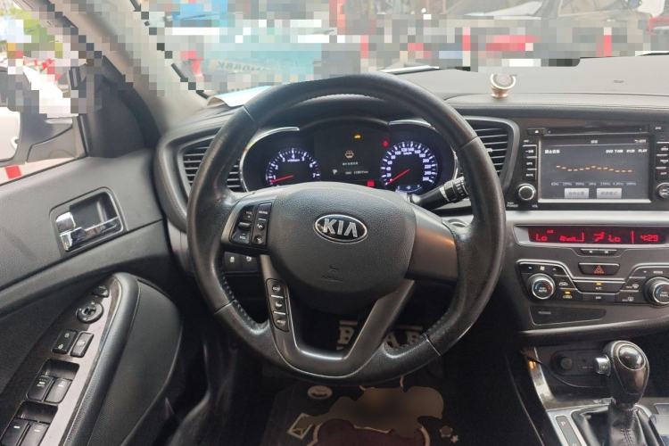 Used Kia K5 2012 2.0L Automatic DLX Steering Wheel