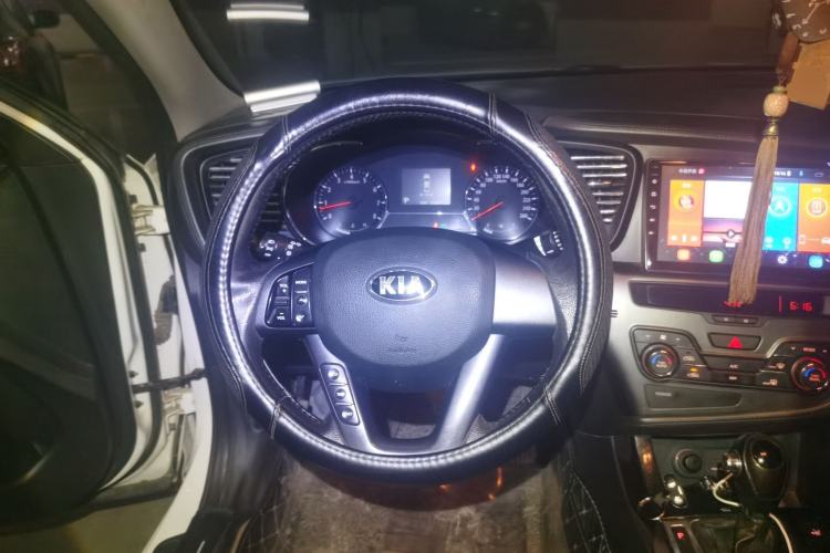 Used Kia K5 2012 2.0L Automatic DLX Steering Wheel