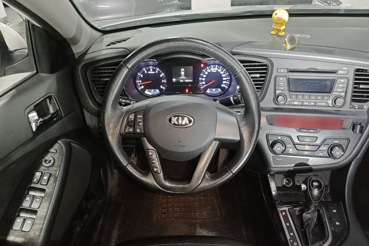 Used Kia K5 2012 2.0L Automatic DLX Steering Wheel