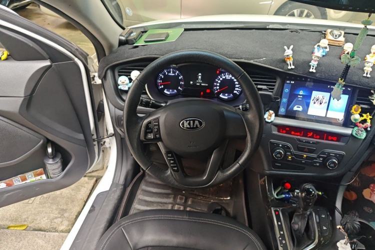 Used Kia K5 2012 2.0L Automatic DLX Steering Wheel