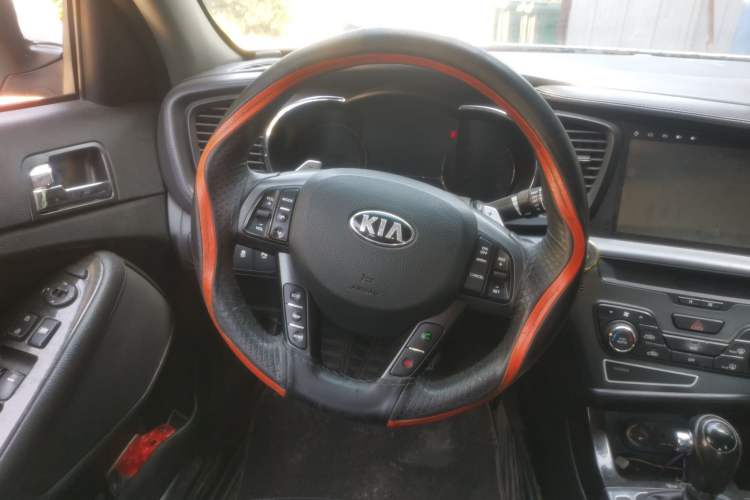 Used Kia K5 2012 2.0L Automatic GL Steering Wheel