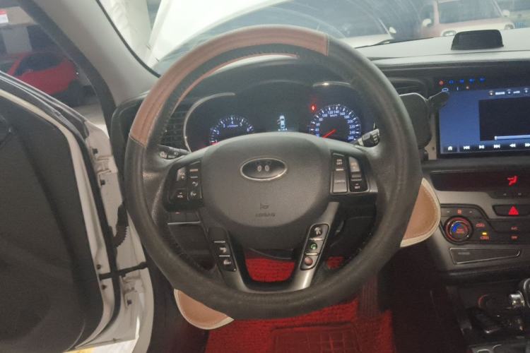 Used Kia K5 2012 2.0L Automatic DLX Steering Wheel