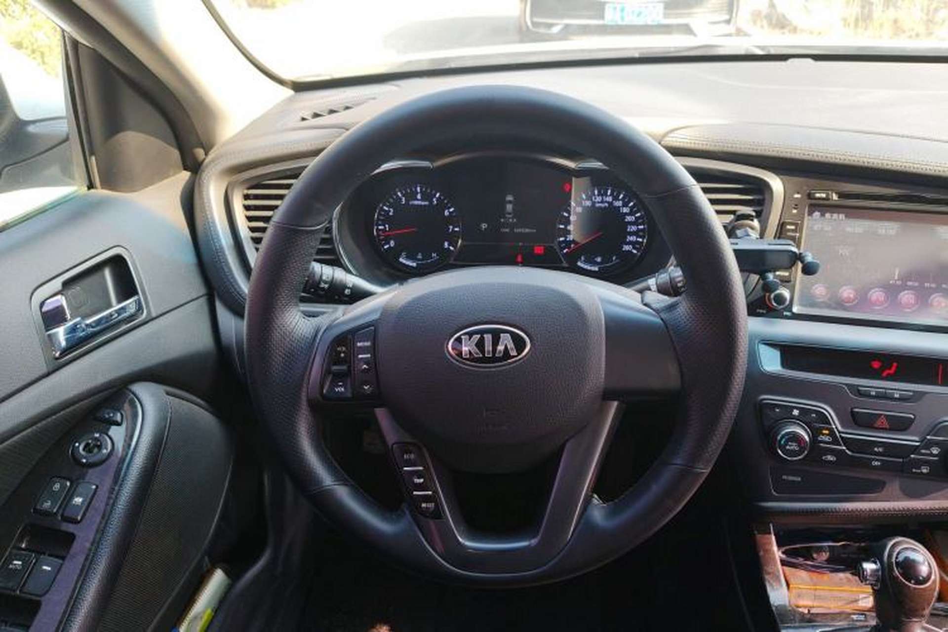 Used Kia K5 2012 2.0L Automatic DLX Steering Wheel