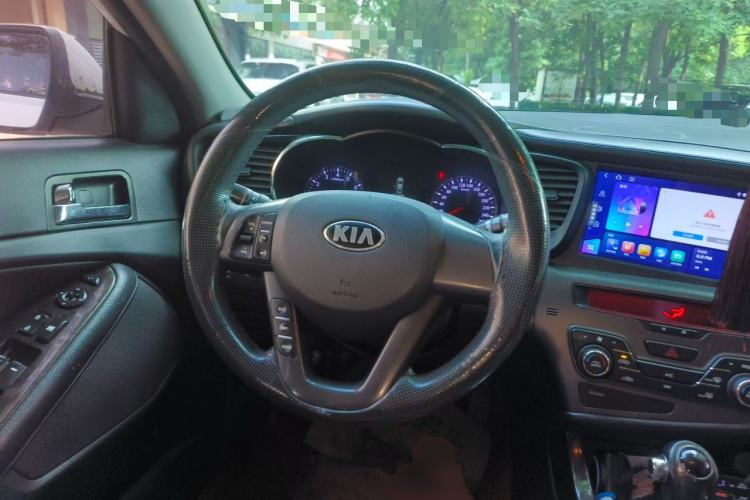 Used Kia K5 2012 2.0L Automatic DLX Steering Wheel