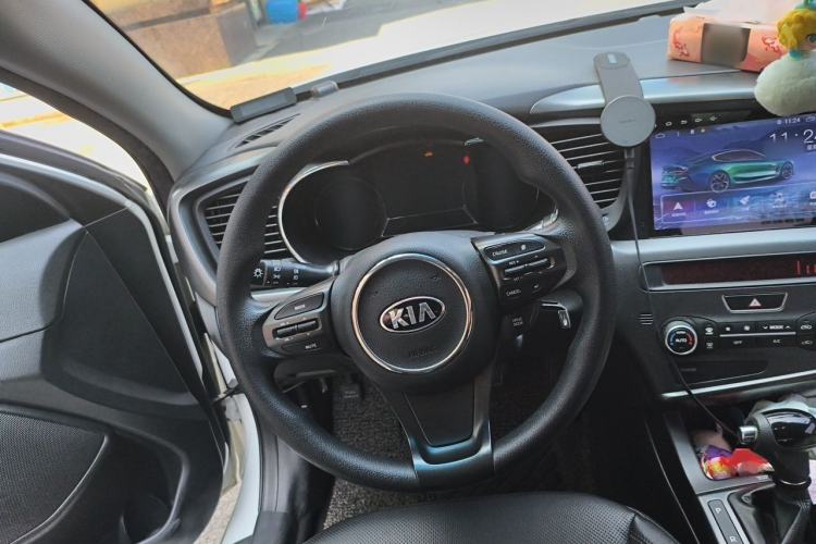 Used Kia K5 2012 2.0L Automatic Premium Steering Wheel