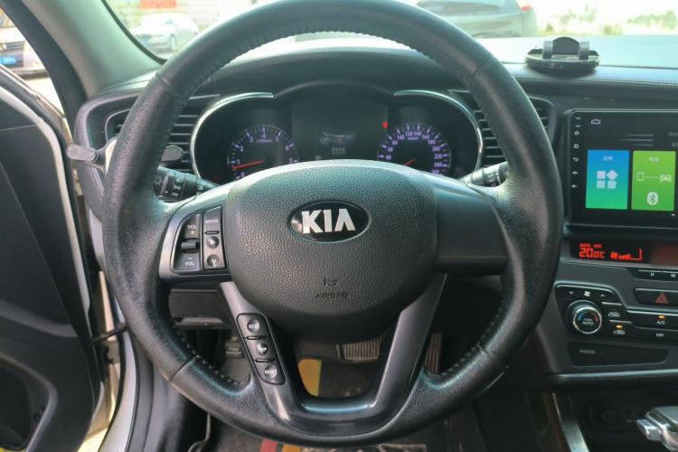 Used Kia K5 2012 2.0L Automatic DLX Steering Wheel