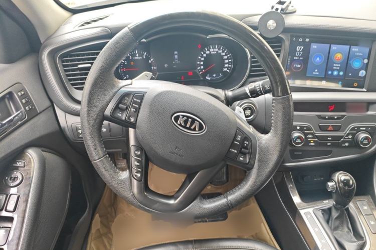 Used Kia K5 2012 2.0L Automatic Premium Steering Wheel