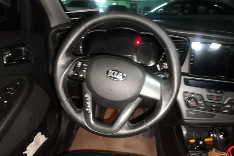 Used Kia K5 2012 2.0L Automatic DLX Steering Wheel