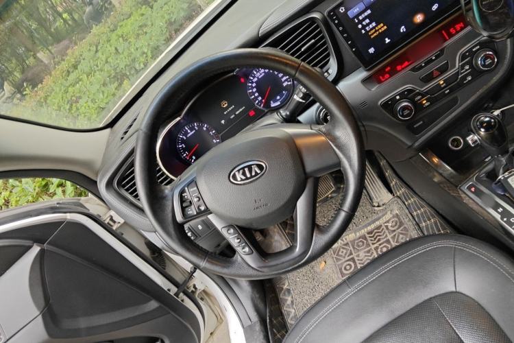 Used Kia K5 2012 2.0L Automatic DLX Steering Wheel