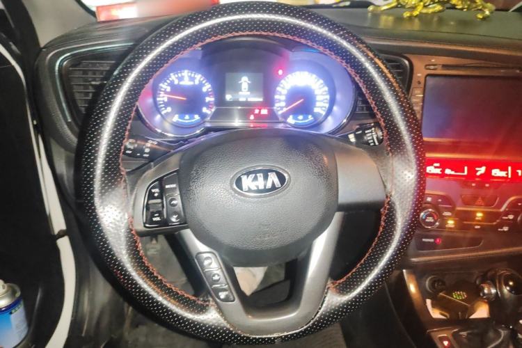 Used Kia K5 2012 2.0L Automatic DLX Steering Wheel