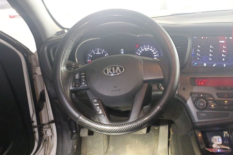 Used Kia K5 2012 2.0L Automatic DLX Steering Wheel