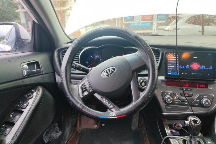 Used Kia K5 2012 2.0L Automatic DLX Steering Wheel