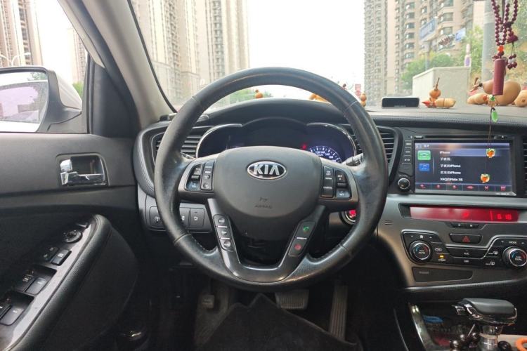 Used Kia K5 2012 2.0L Automatic DLX Steering Wheel