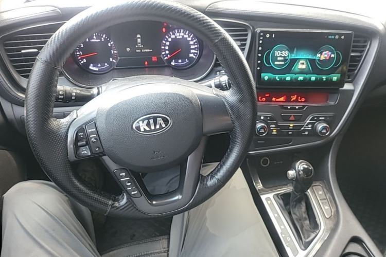 Used Kia K5 2012 2.0L Automatic DLX Steering Wheel