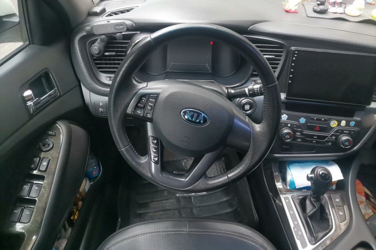 Used Kia K5 2012 2.0L Automatic DLX Steering Wheel