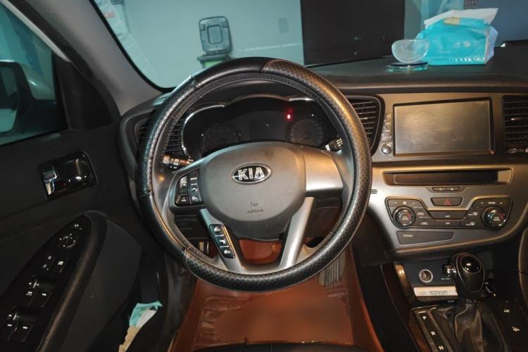 Used Kia K5 2012 2.0L Automatic DLX Steering Wheel