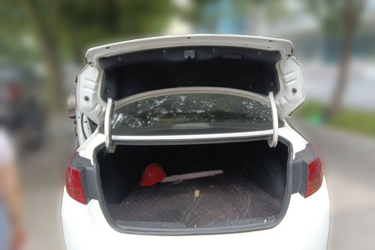 Used Kia K5 2012 2.0L Automatic DLX Trunk