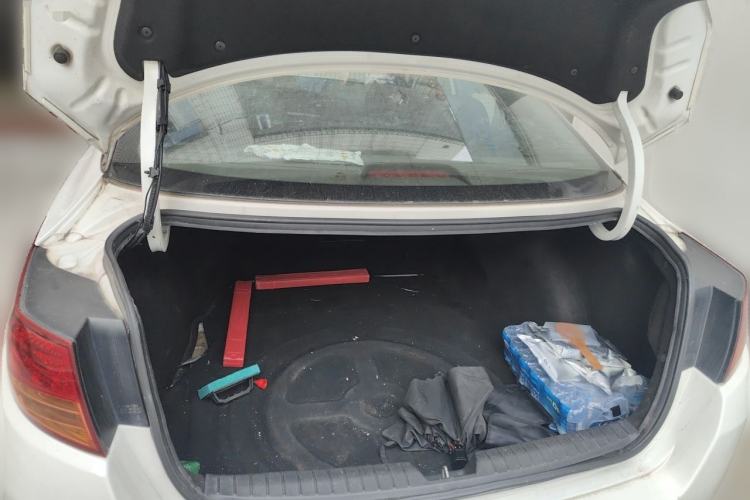 Used Kia K5 2012 2.0L Automatic DLX Trunk