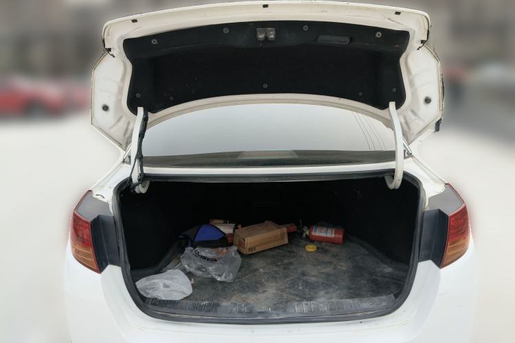 Used Kia K5 2012 2.0L Automatic DLX Trunk