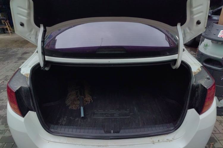 Used Kia K5 2012 2.0L Automatic DLX Trunk