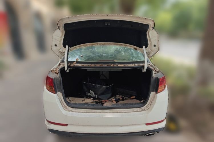 Used Kia K5 2012 2.0L Manual GL Trunk