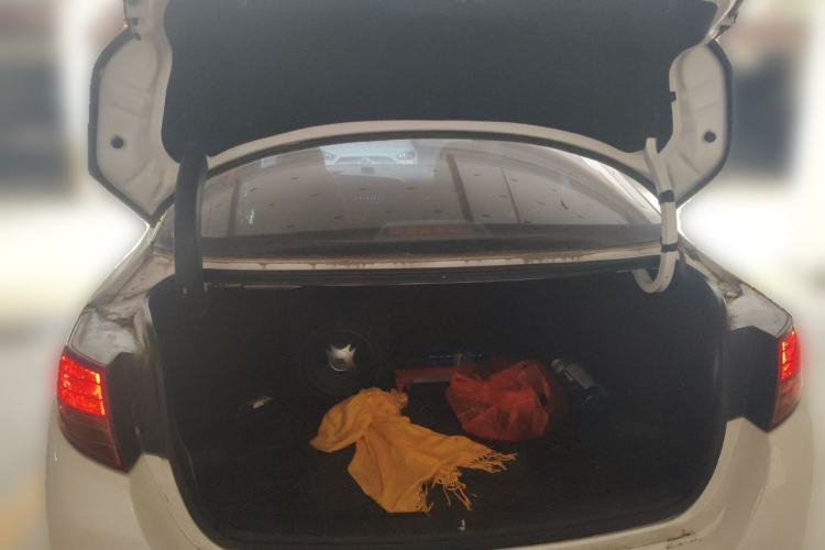 Used Kia K5 2012 2.0L Automatic DLX Trunk