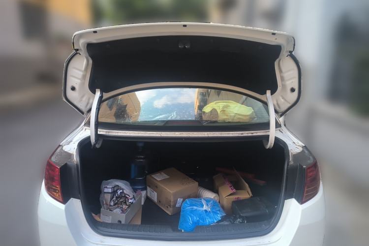 Used Kia K5 2012 2.0L Automatic DLX Special Edition Trunk