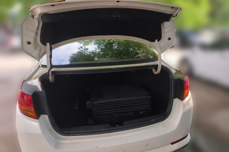 Used Kia K5 2012 2.0L Automatic DLX Trunk