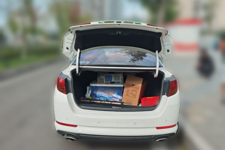 Used Kia K5 2012 2.0L Automatic DLX Trunk