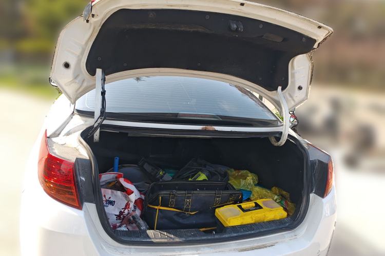Used Kia K5 2012 2.0L Automatic DLX Trunk