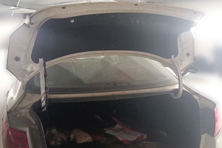 Used Kia K5 2012 2.0L Automatic DLX Trunk