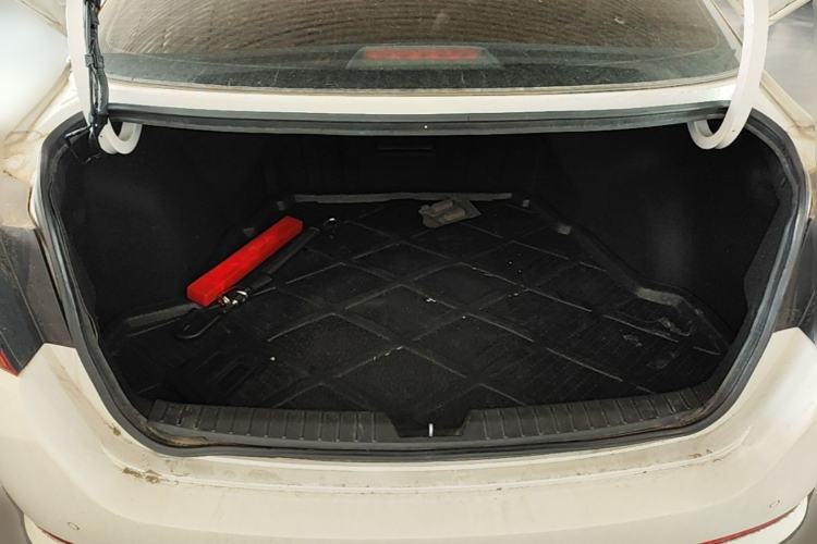 Used Kia K5 2012 2.0L Automatic GLS Trunk