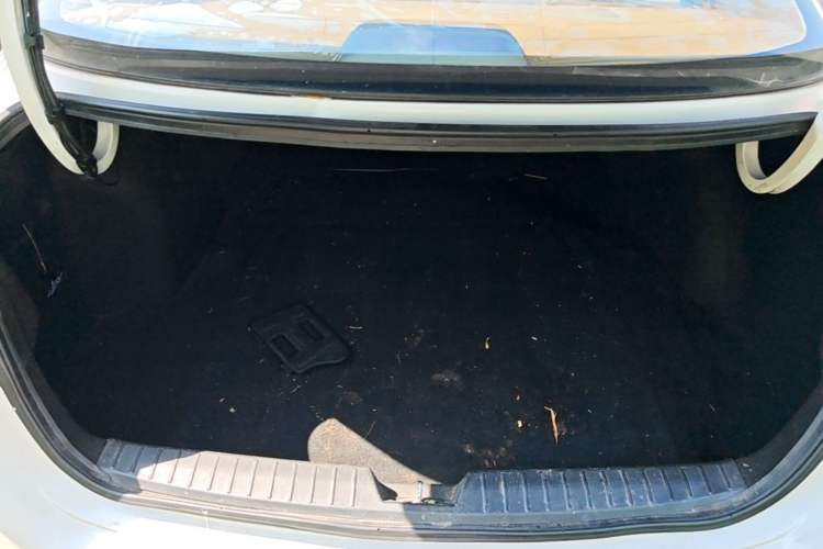 Used Kia K5 2012 2.0L Automatic GL Trunk