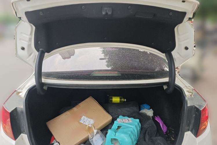 Used Kia K5 2012 2.0L Automatic DLX Trunk