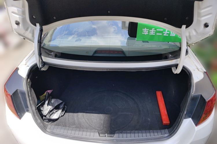 Used Kia K5 2012 2.0L Automatic DLX Trunk