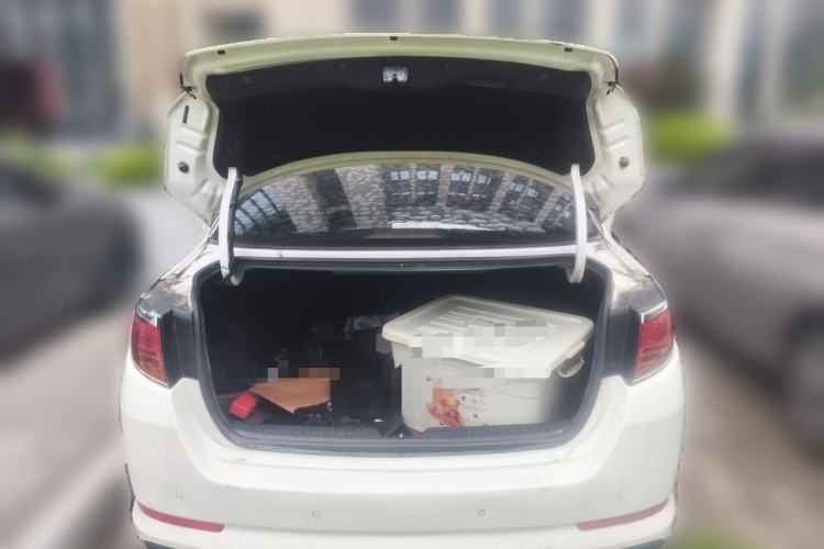 Used Kia K5 2012 2.0L Automatic DLX Trunk