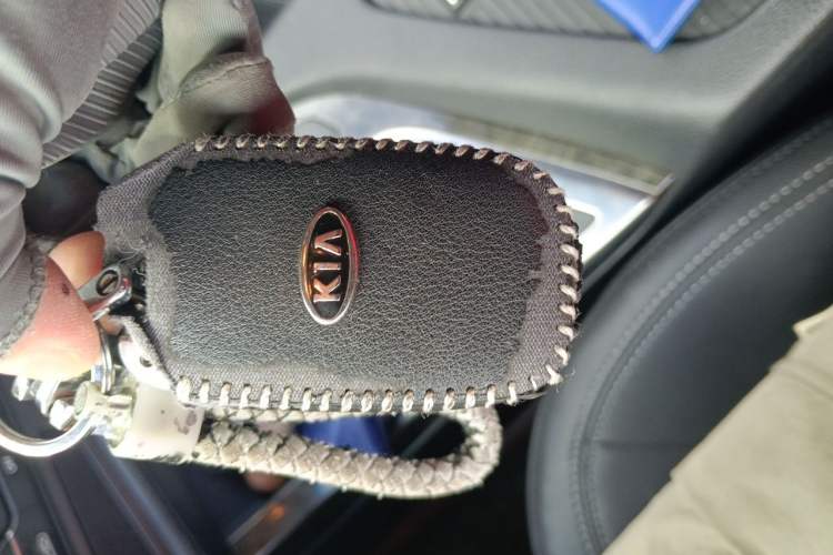 Used Kia K5 2012 2.0L Automatic DLX Vehicle Key