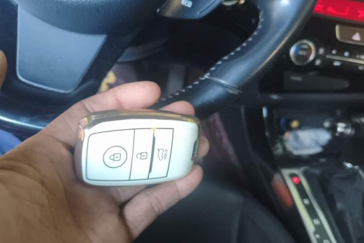 Used Kia K5 2012 2.0L Automatic DLX Vehicle Key