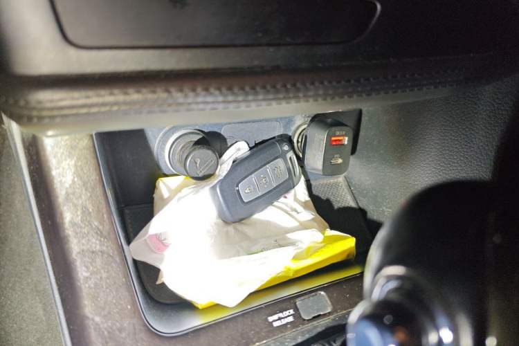 Used Kia K5 2012 2.0L Automatic DLX Vehicle Key