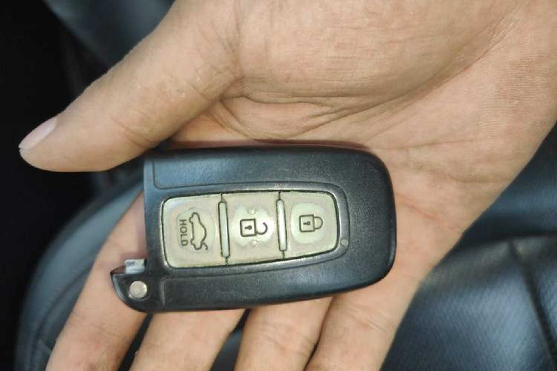 Used Kia K5 2012 2.0L Automatic DLX Vehicle Key