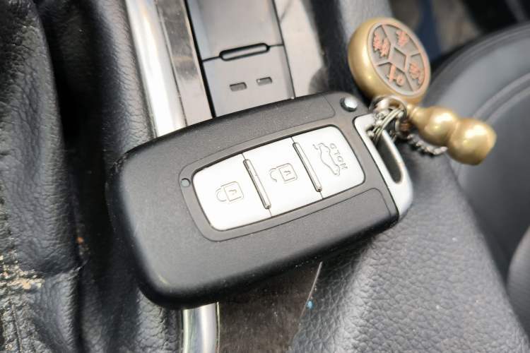 Used Kia K5 2012 2.0L Automatic DLX Vehicle Key