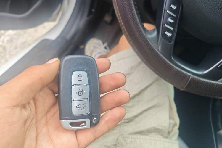 Used Kia K5 2012 2.0L Automatic DLX Vehicle Key