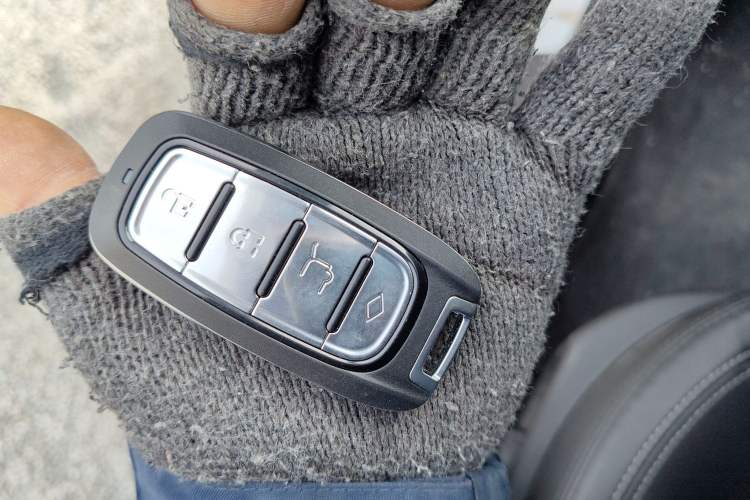 Used Kia K5 2012 2.0L Automatic GL Vehicle Key