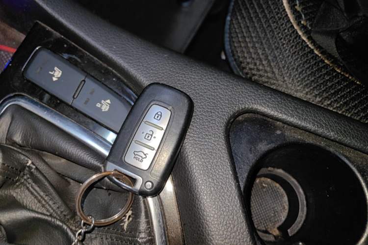Used Kia K5 2012 2.0L Automatic DLX Vehicle Key