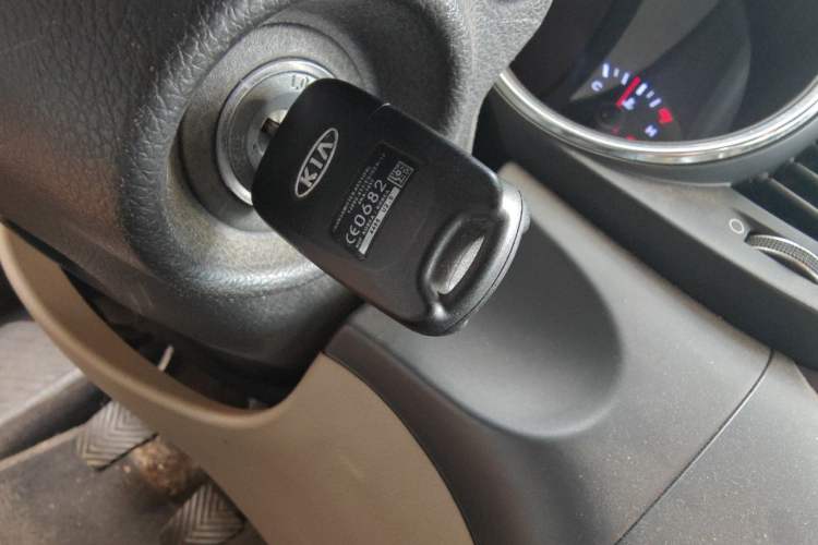 Used Kia K5 2012 2.0L Manual GL Vehicle Key